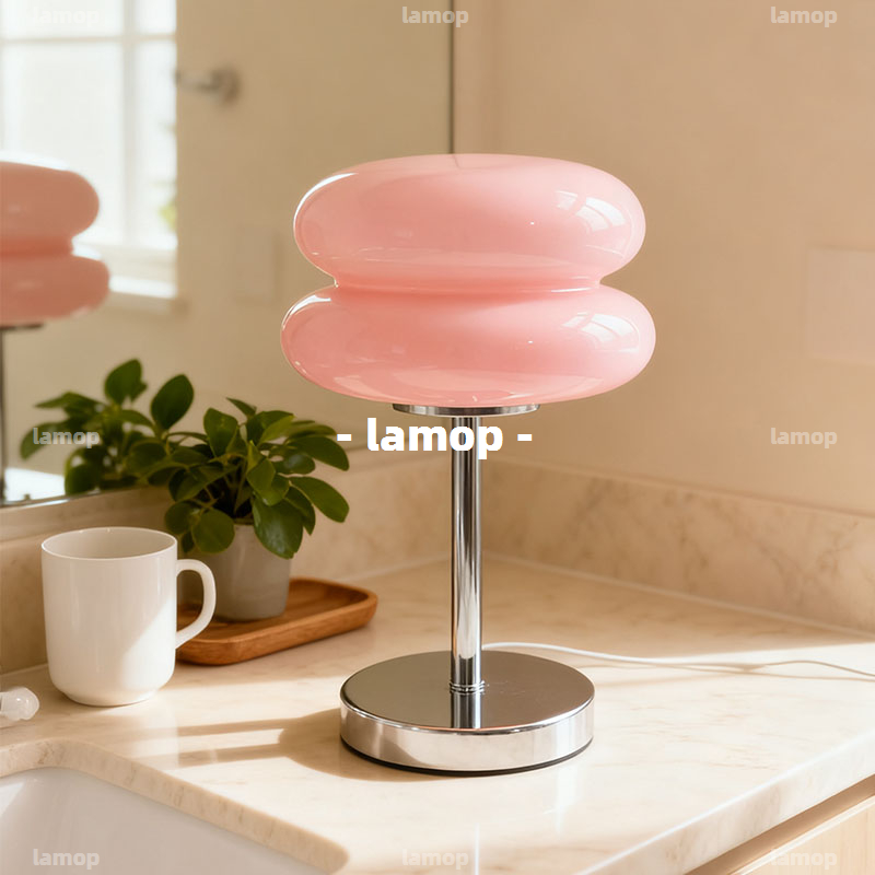 Decor Lighting Table Lamps - クリーム色のレトロなベッドサイドテーブルランプ、ミッドセンチュリーのデンマーク・バウハウスデザイナーによる雰囲気のある装飾照明、寝室の室内棚装飾