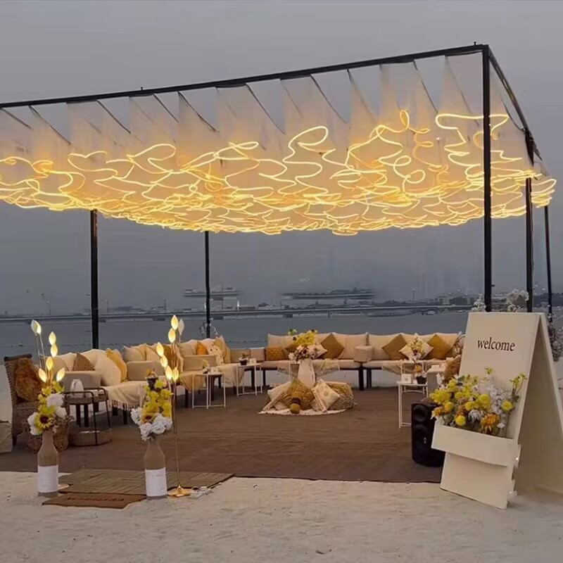 Outdoor Lighting Wedding Decor - 結婚式の天井装飾 屋外LED発光ウェーブガーゼカーテン ストリングライト付き イベントレイアウト小道具